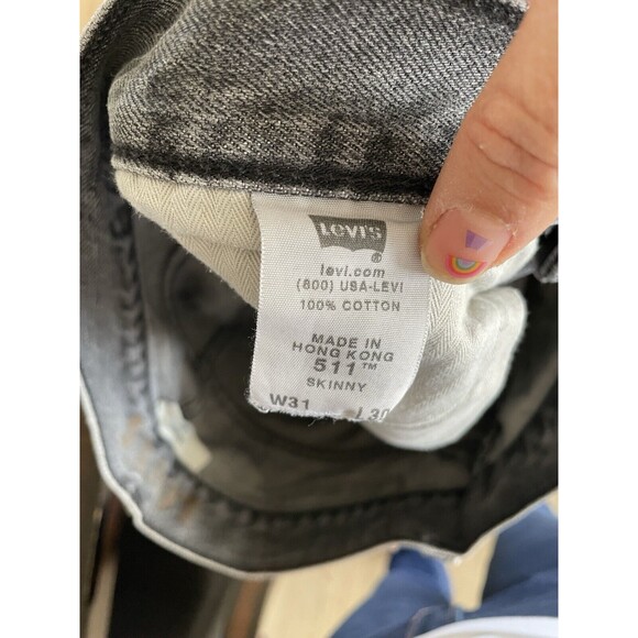 Levi’s Women’s Skinny 511 Grey Denim Cutoff Distressed Shorts High Rise Sz 31 - Picture 6 of 7